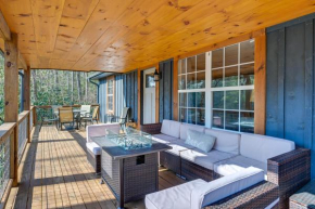 Covered Deck and Fire Pits Cabin in Cashiers